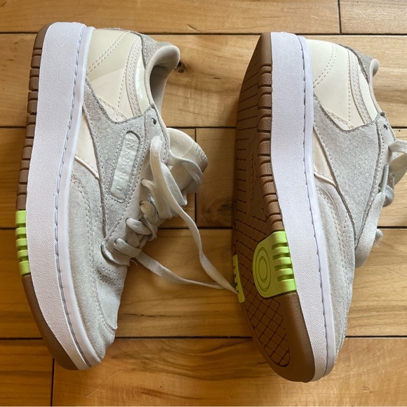 Women’s Reebok Sneakers - Picture 2 of 5